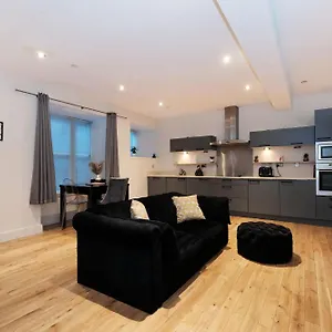 One Of A Kind Historic 3 Bedroom , Aberdeen United Kingdom
